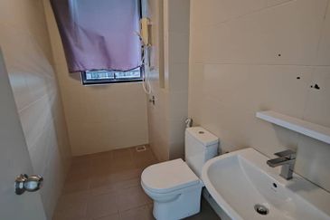 I Residence @ I City