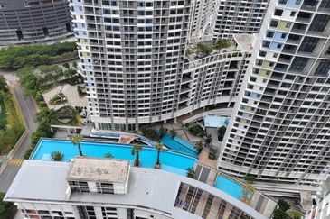 I Residence @ I City