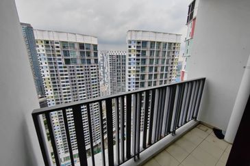 I Residence @ I City