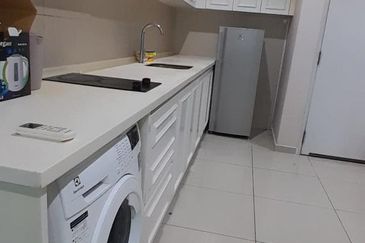 I Residence @ I City