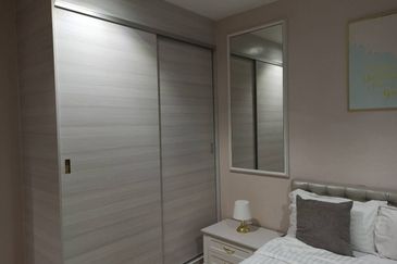 I Residence @ I City