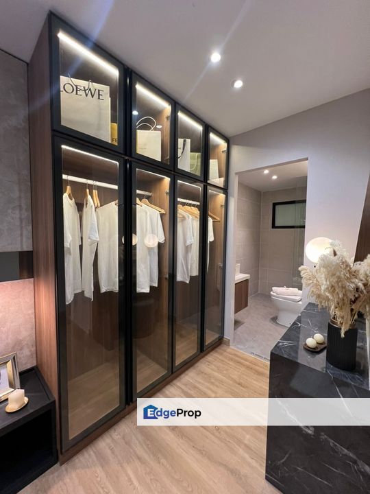 Cheras South Freehold Condo Free 80% Furnitures, Selangor, Cheras South