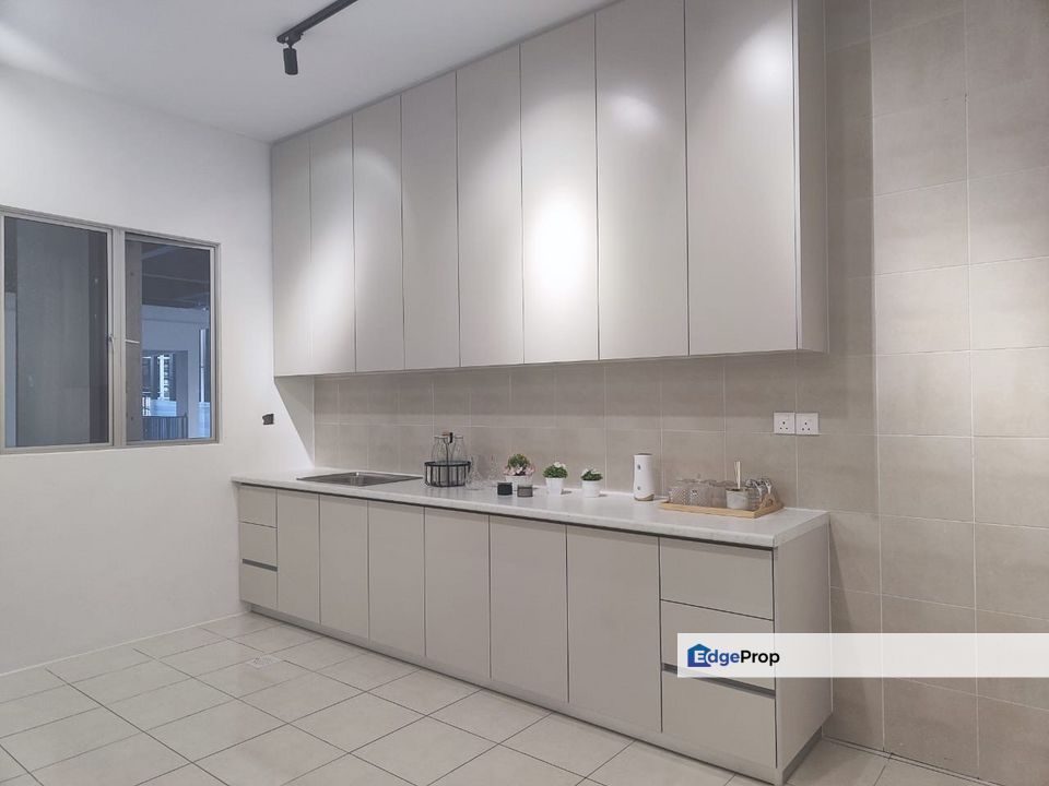 Eco Hill RSKU Freehold Condo 260k+ 3r3b, Selangor, Semenyih