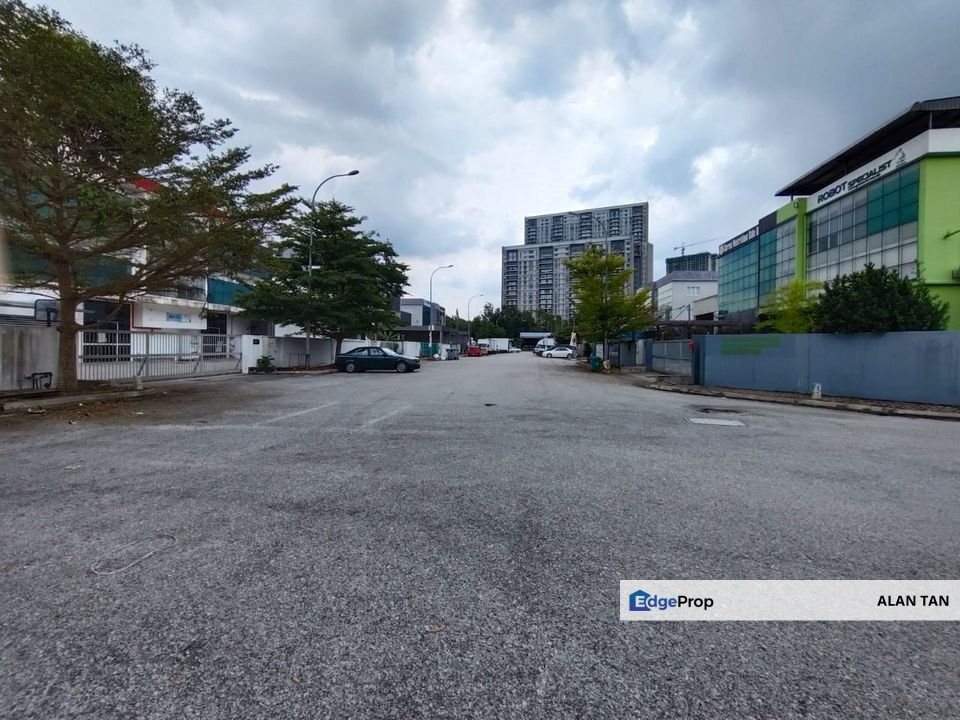 BALAKONG corner factory for SALES, Selangor, Balakong