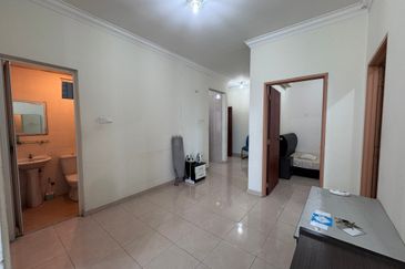 Sri Samudera Seaview Residence Suites