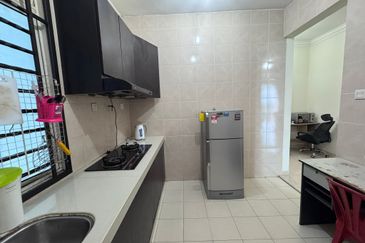 Sri Samudera Seaview Residence Suites