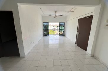 Lily & Jasmine Apartment