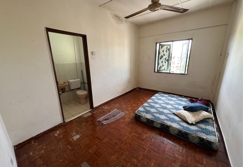 Lily & Jasmine Apartment