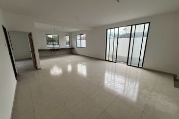 Taman Nong Chik Heights