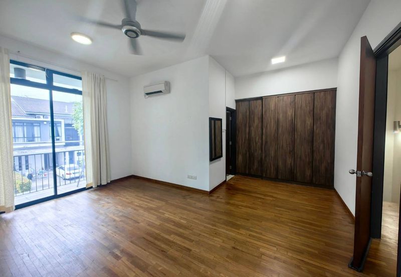 The WaterEdge Residences