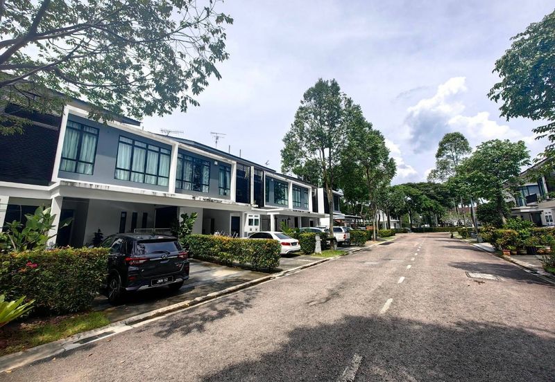 The WaterEdge Residences