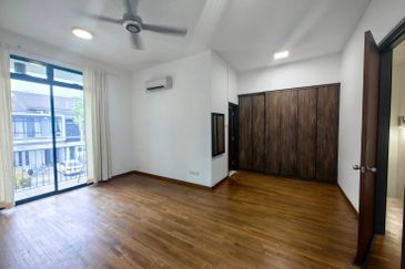 The WaterEdge Residences