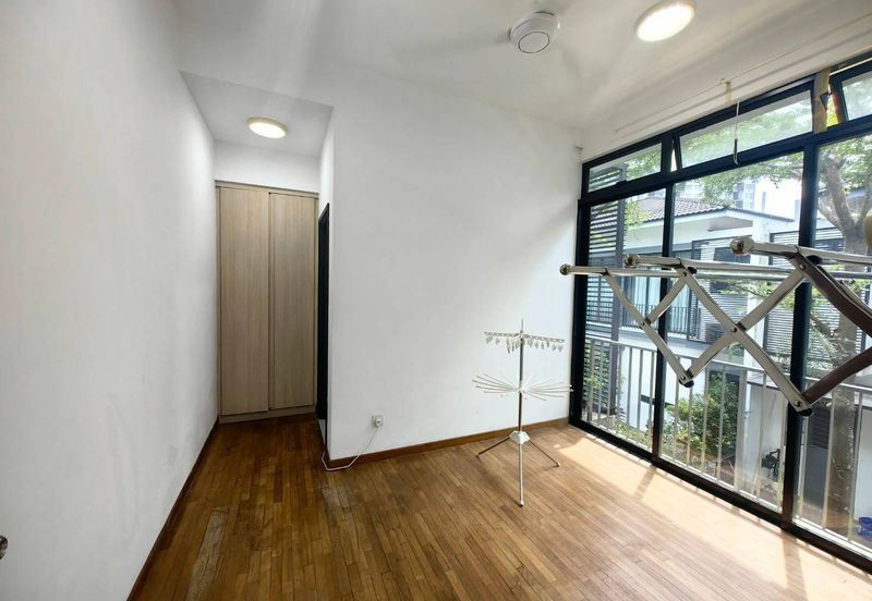 The WaterEdge Residences