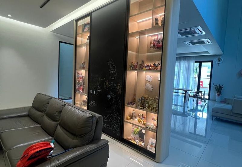 The Canal Garden South, Horizon Hills