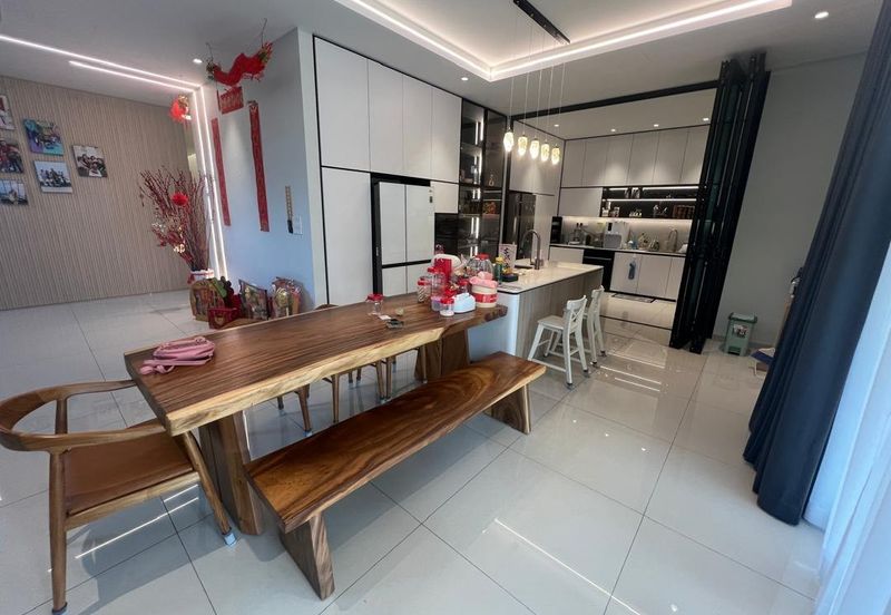 The Canal Garden South, Horizon Hills