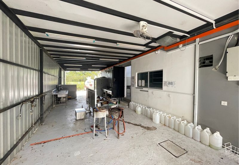 Pusat Perdagangan Danga Utama