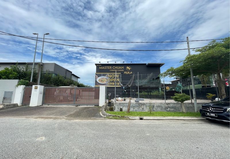 Pusat Perdagangan Danga Utama