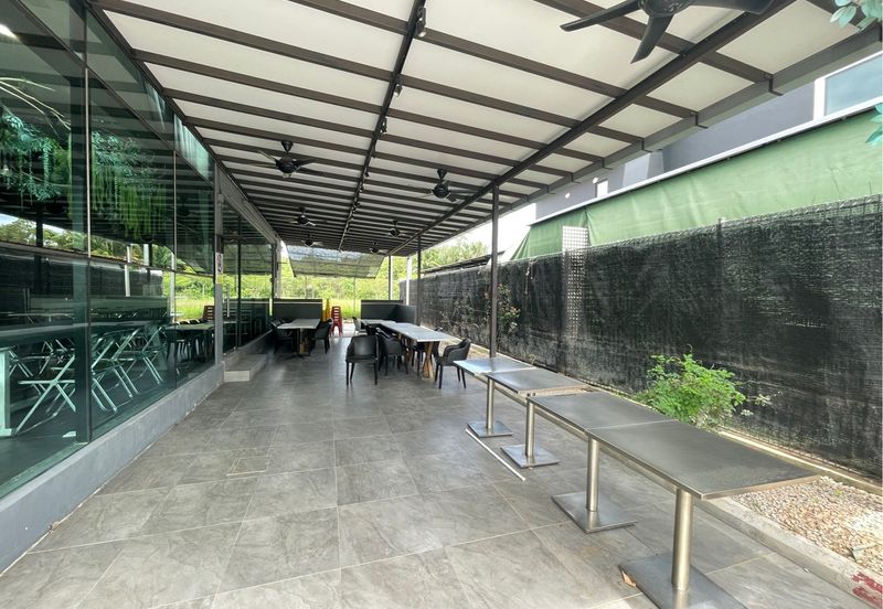 Pusat Perdagangan Danga Utama