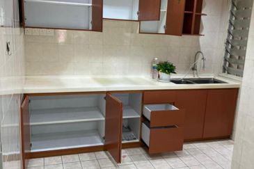 Prima Regency (Dorchester Court)