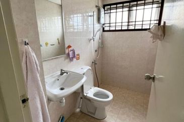 Prima Regency (Dorchester Court)