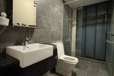 Almas Suites @ Puteri Harbour