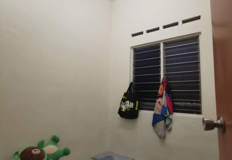 Taman Pulai Utama Flat