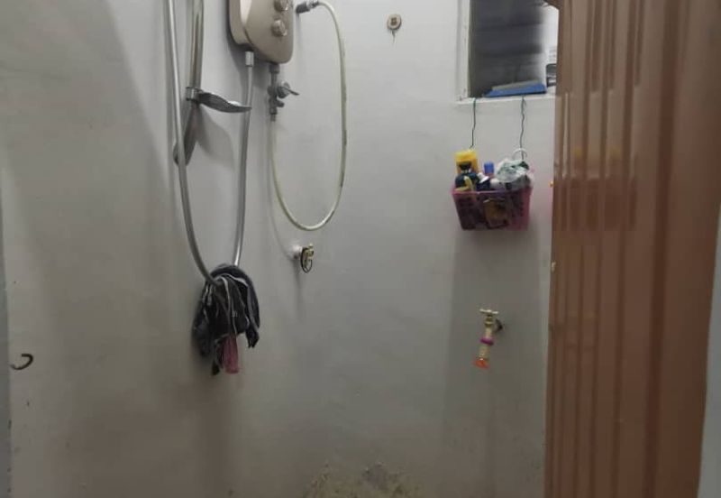 Taman Pulai Utama Flat