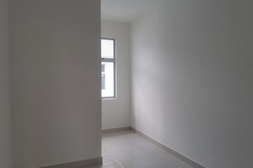 Erica @ Meridin East