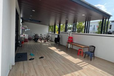 The Canal Garden South, Horizon Hills