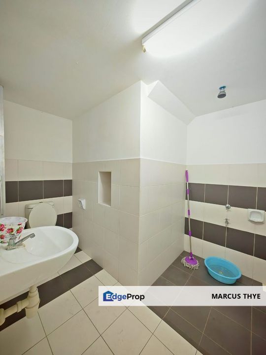 Taman Setia Tropika, Johor, Setia Tropika