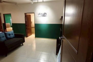 Bangunan Duta Impian (The Embassy Suites)