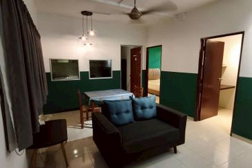 Bangunan Duta Impian (The Embassy Suites)