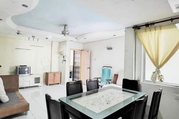 Sri Intan (Bandar Seri Alam)