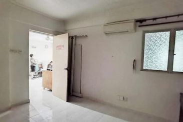 Sri Intan (Bandar Seri Alam)