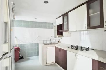 Sri Intan (Bandar Seri Alam)