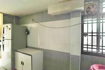 Sri Intan (Bandar Seri Alam)