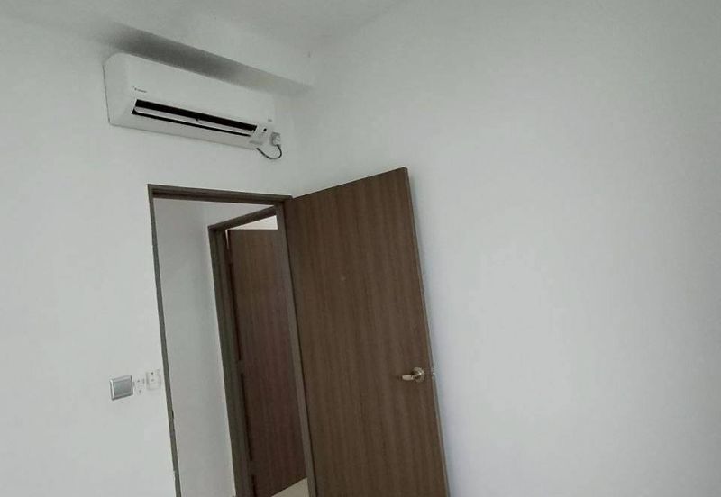 SKS Habitat Apartment, Larkin