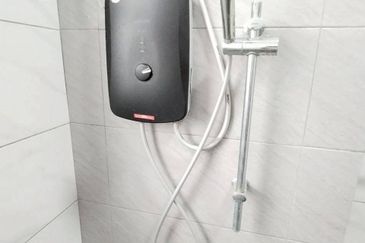 SKS Habitat Apartment, Larkin