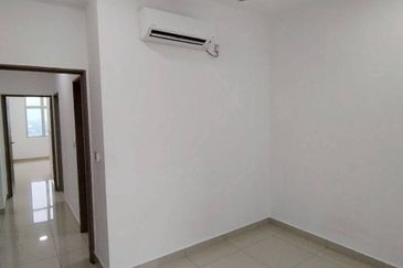 SKS Habitat Apartment, Larkin