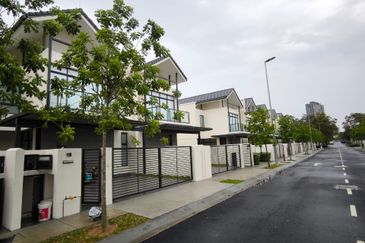 Avira Garden Terraces @ Medini