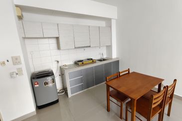 Dedaun Hijau (Greenfield Regency)