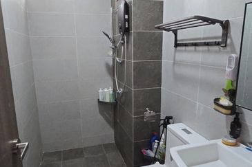 Twin Tower Residence