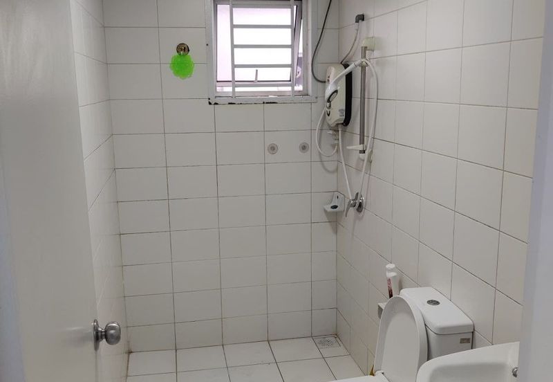 Dedaun Hijau (Greenfield Regency)