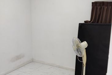 Dedaun Hijau (Greenfield Regency)