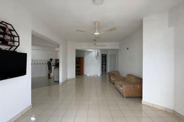 Tanjung Puteri Condominium