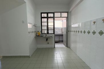 Tanjung Puteri Condominium