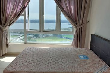 Golden Sands Seaview Residence