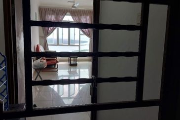 Golden Sands Seaview Residence