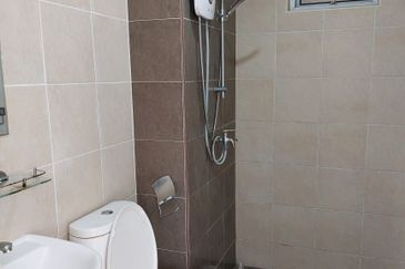 Golden Sands Seaview Residence