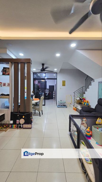 FOR SALE JALAN SCIENTEX JAYA TAMAN SCIENTEX SENAI 2.5 Storey House renovated, Johor, Senai